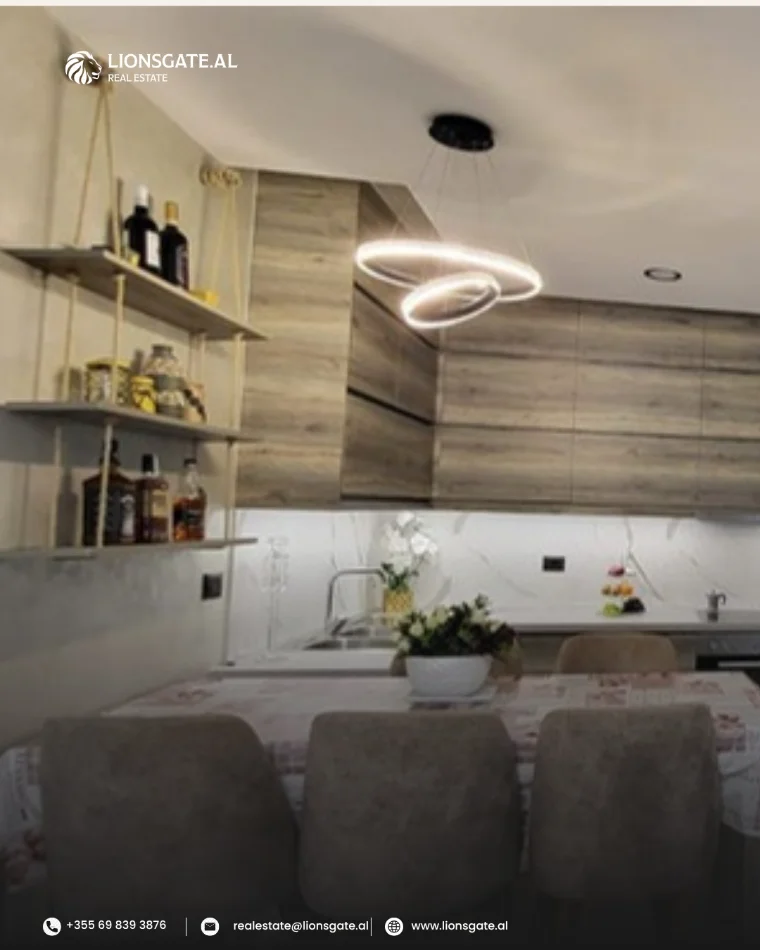 Tirane, jap me qera apartament 2+1+Ballkon , 100 m² 900 € (Kika 2)