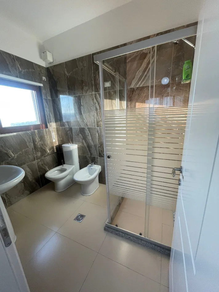 Tirane, jepet me qera apartament 2+1 Kati 4, 101 m² 400 € (Rruga e Arberit,Koder Kamez)