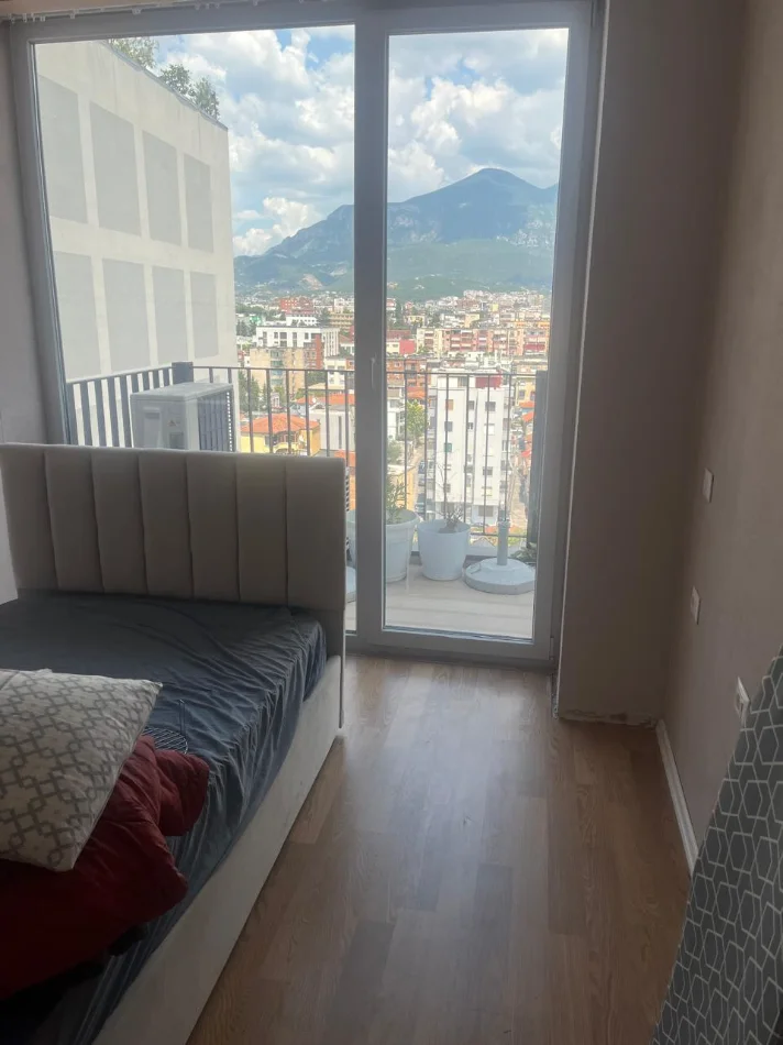 Tirane, jepet me qera apartament 2+1 Kati 9, 130 m² 850 € (SELVIA)