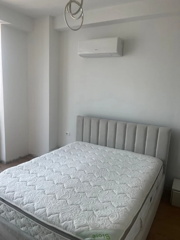 Tirane, jepet me qera apartament 2+1 Kati 9, 130 m² 850 € (SELVIA)