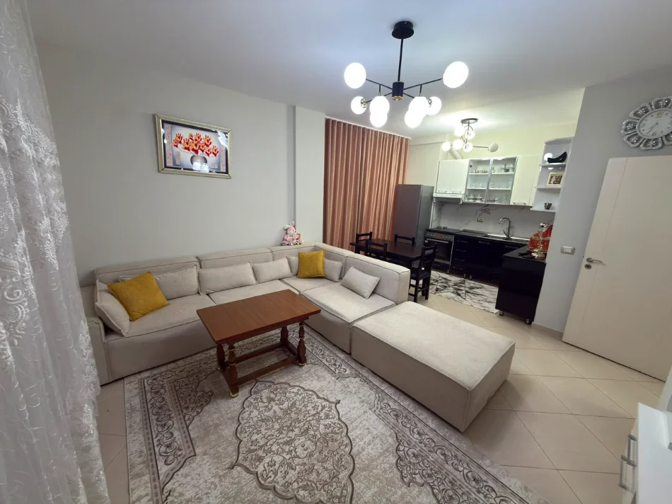 Tirane, shitet apartament 1+1+Aneks+Ballkon Kati 3, 75 m² 200.000 € (liqeni i thate)