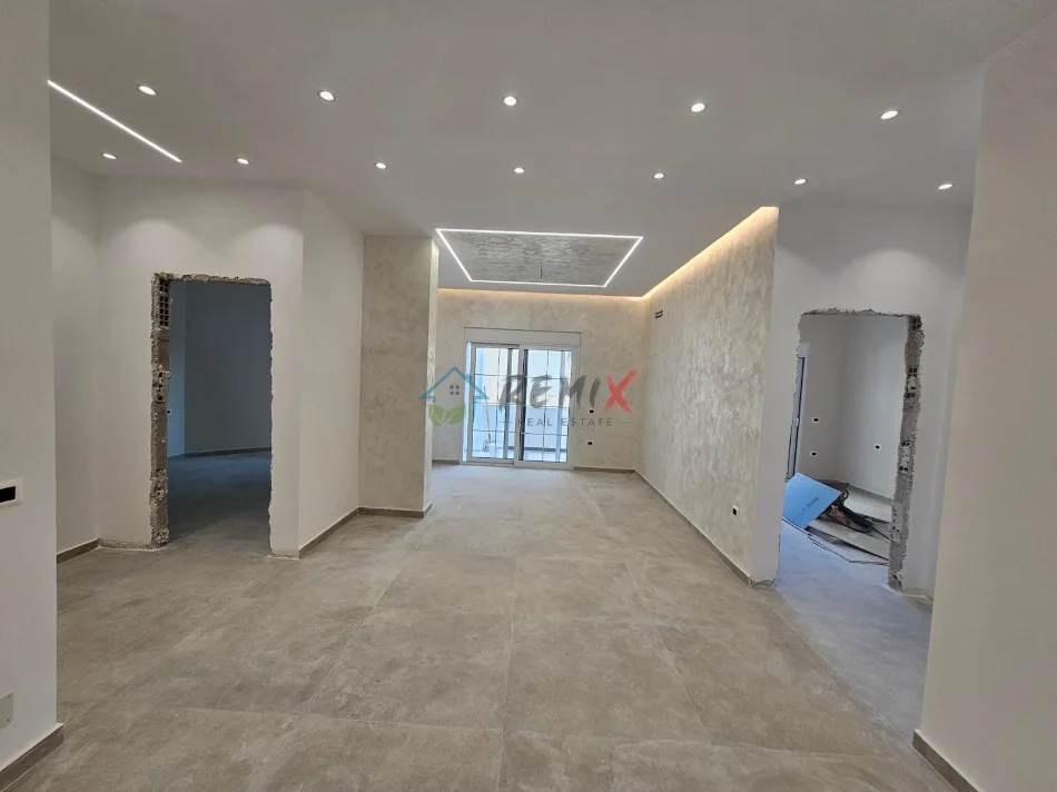 Durres, shitet apartament 2+1+Aneks+Ballkon Kati 2, 110 m² 175.000 € 