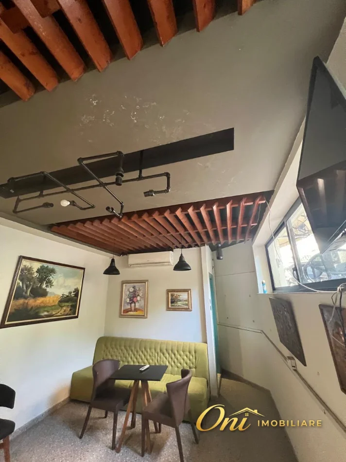 Tirane, jepet me qera dyqan Kati -1, 35 m² 1.200 € (SHESHI WILLSON)