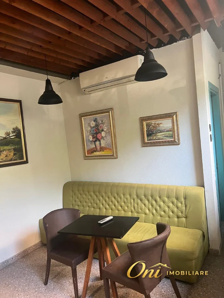 Tirane, jepet me qera dyqan Kati -1, 35 m² 1.200 € (SHESHI WILLSON)