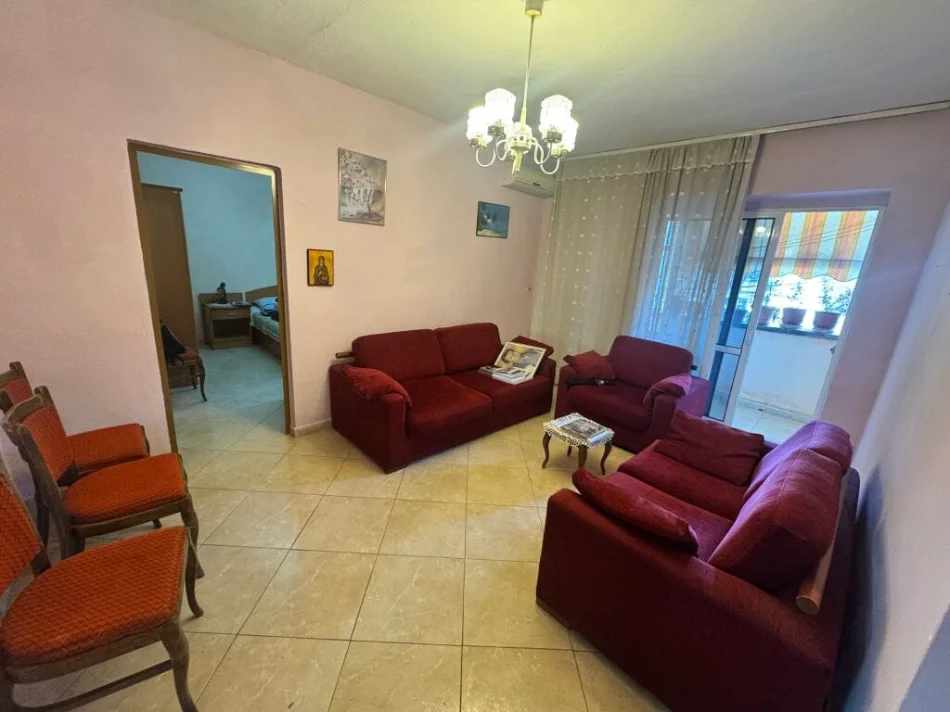 Tirane, shitet apartament 3+1+Aneks+Ballkon Kati 2, 89 m² 180.000 € (zogu i zi)