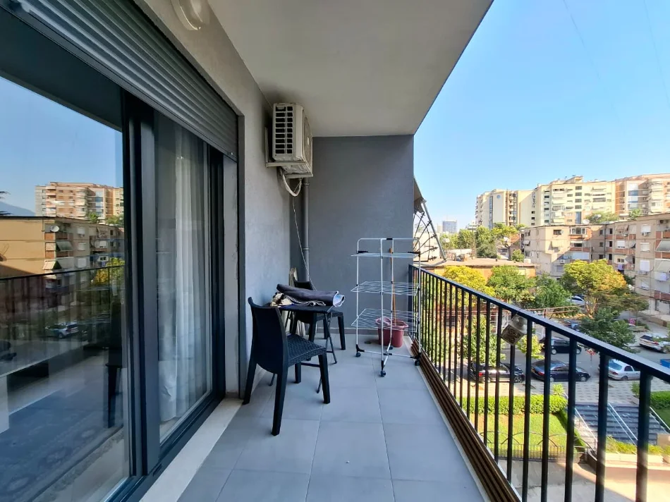 🏠ME QERA: 1+1 📍Qender (Fakulteti i Shkencave te Natyres) - 55,000 Leke/Muaj - Pallat i Ri - K.3 - Sp.75m² || 10 Min Larg Qendres🚀