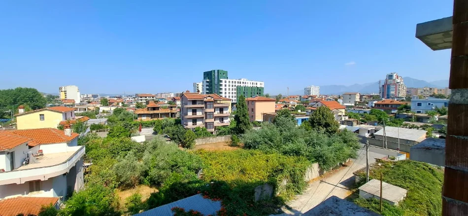 🏠SHITET: 1+1 📍Ish Fusha e Aviacionit (Dorezim Fundi 2027🏗️) - 99,000€ - Ne Faze Tulle - K.5 - Sp.66m² || 🚨 ÇMIM EKONOMIK PËR ZONËN