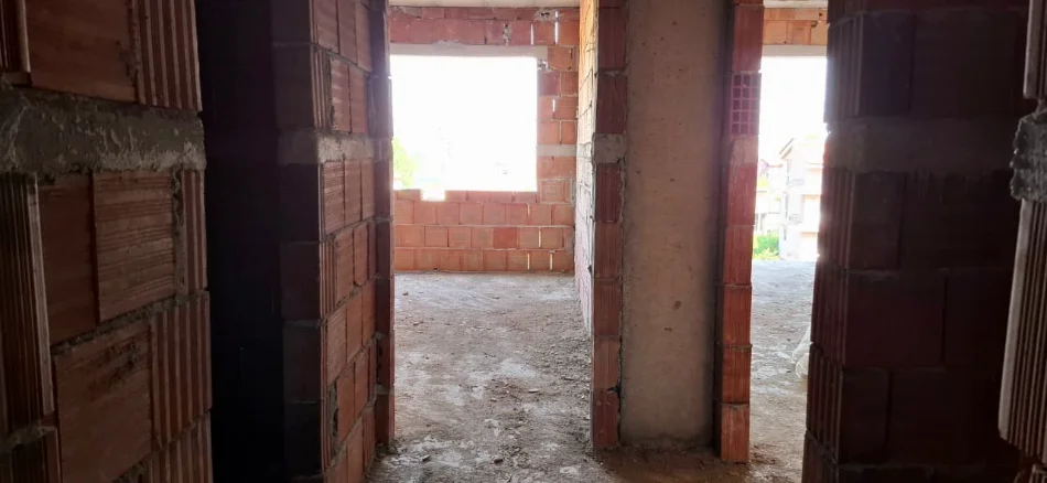 🏠SHITET: 1+1 📍Ish Fusha e Aviacionit (Dorezim Fundi 2027🏗️) - 99,000€ - Ne Faze Tulle - K.5 - Sp.66m² || 🚨 ÇMIM EKONOMIK PËR ZONËN