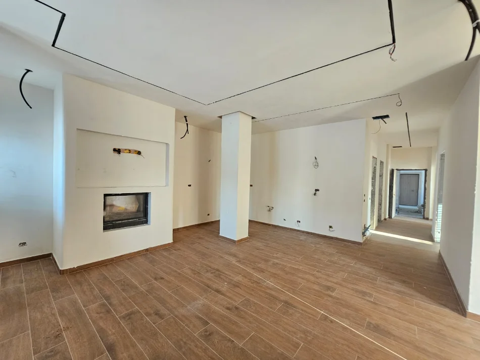 Durres, shitet apartament+verande | Penthouse 3+1+Aneks+Ballkon Kati 9, 160 m² 185.000 € 