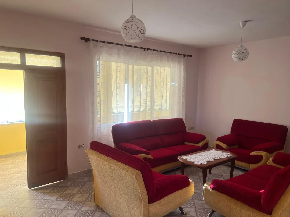🏡 Jepet nje Hyrje  2+1📍 Në Ali Dem afer Mangalemit,  400 MIJE LEKE