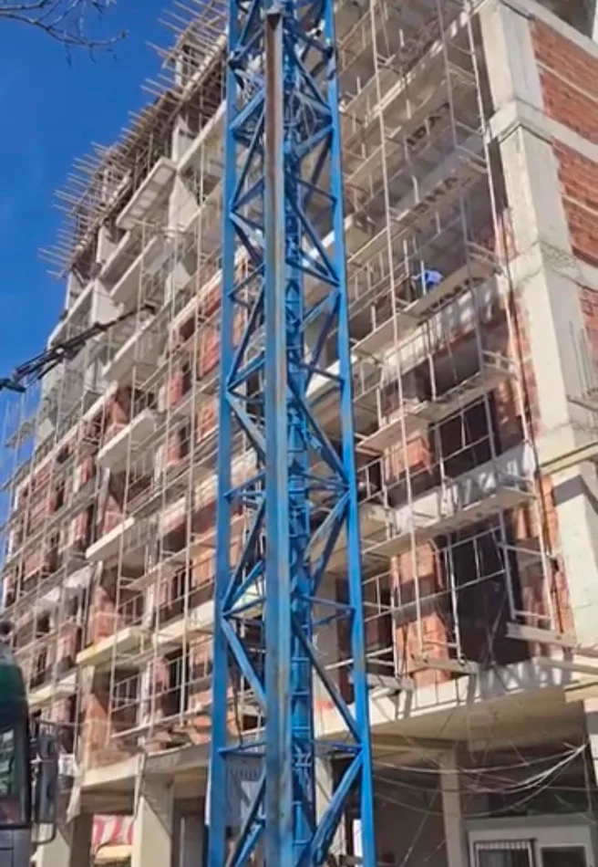 Tirane, shitet apartament 1+1+Ballkon Kati 5, 72 m² 57.700 € (Kamez)