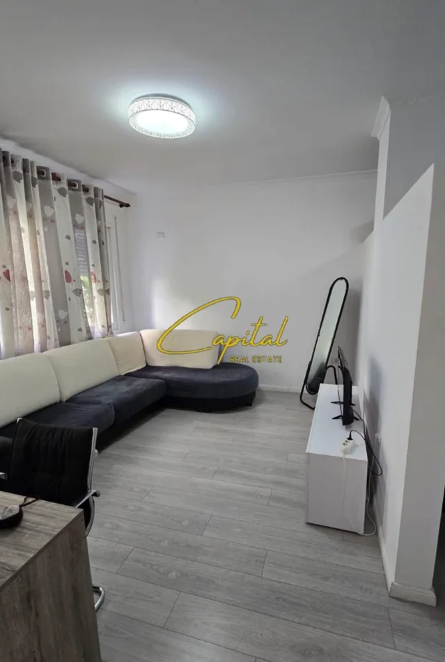 Tirane, jepet me qera apartament 1+1 Kati 2, 65 m² 550 € (SELVIA)