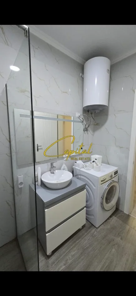 Tirane, jepet me qera apartament 1+1 Kati 2, 65 m² 550 € (SELVIA)