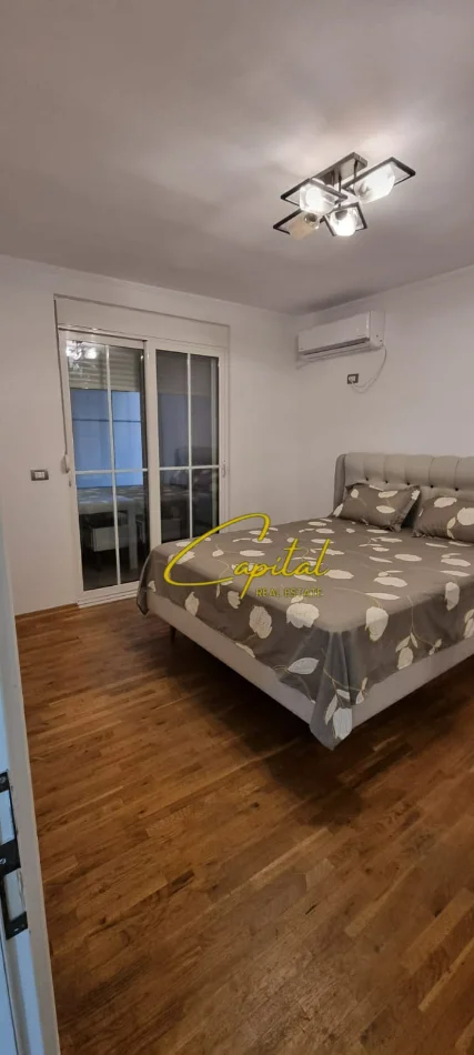 Tirane, jepet me qera apartament 2+1 Kati 3, 80 m² 900 € (SHESHI WILLSON)