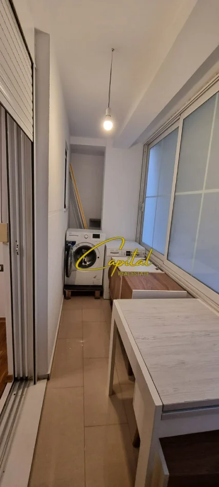 Tirane, jepet me qera apartament 2+1 Kati 3, 80 m² 900 € (SHESHI WILLSON)