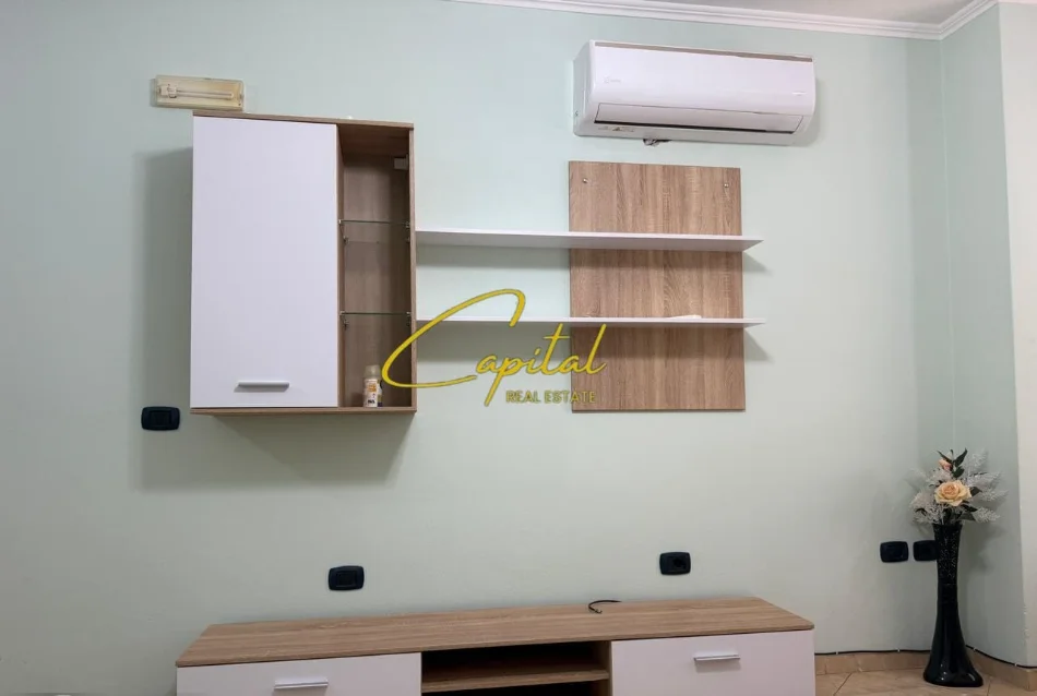 Tirane, jepet me qera apartament 2+1 Kati 3, 67 m² 550 € (MATERNITETI I RI)