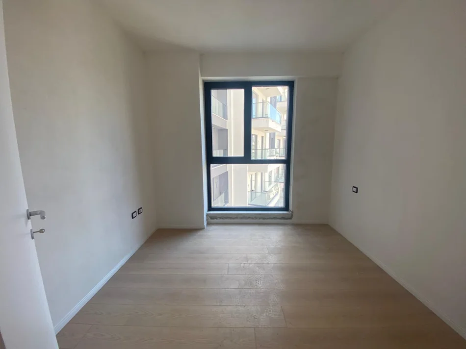 Tirane, shitet apartament 2+1 Kati 9, 91 m² 155.720 € (Ish Fusha e Aviacionit)