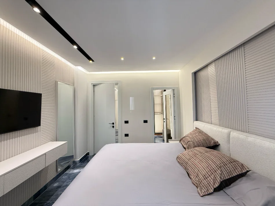 Tirane, jepet me qera apartament 2+1+Ballkon Kati 3, 120 m² 1.500 € (Kopshti Botanik)