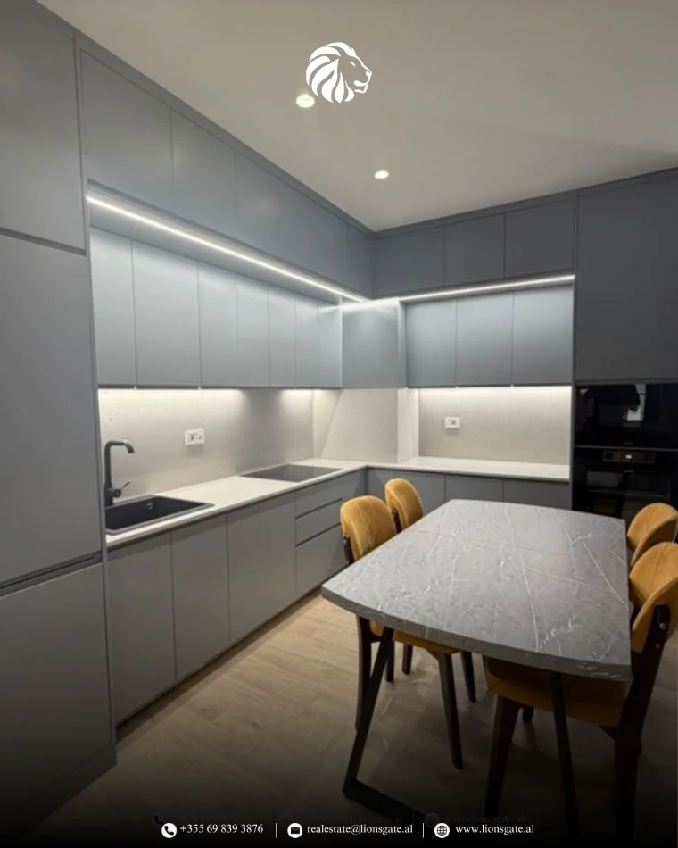 Tirane, jap me qera apartament 1+1+Ballkon , 72 m² 1.000 € (Golden Tower)