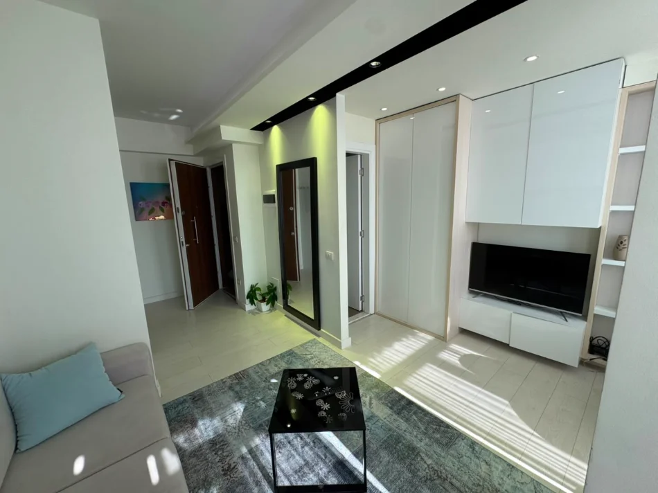 Tirane, jepet me qera garsonier Studio Kati 7, (sheshi willson)