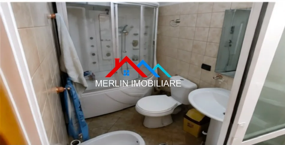 Tirane, Jepet me qera apartament 1+1 Kati 4, 70 m² 483 € (Rruga Jeronim De Rada, Qender.)