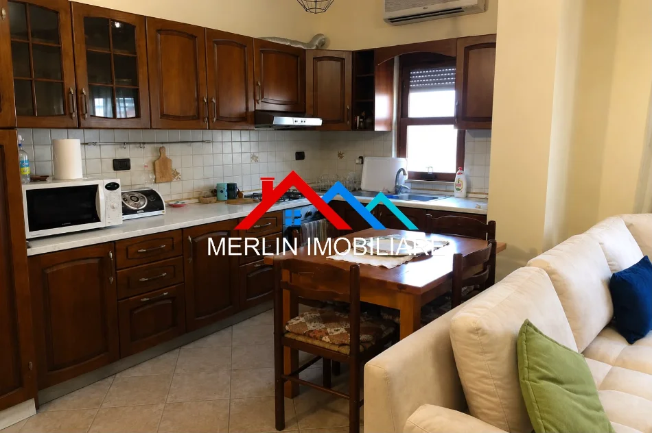 Tirane, Jepet me qera apartament 1+1 Kati 4, 70 m² 483 € (Rruga Jeronim De Rada, Qender.)