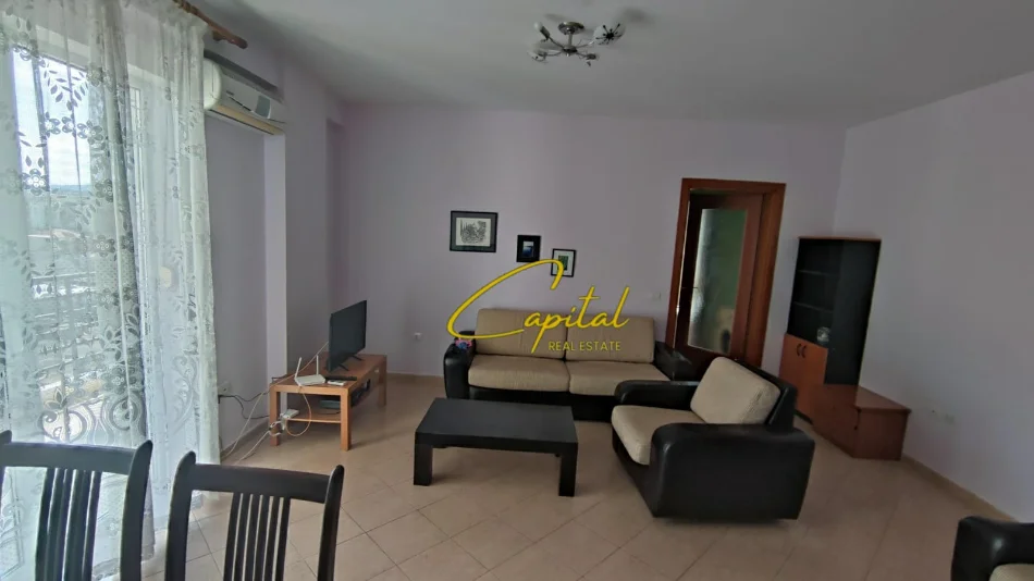 Tirane, jepet me qera apartament 1+1 Kati 5, 78 m² 400 € (ALI DEMI)