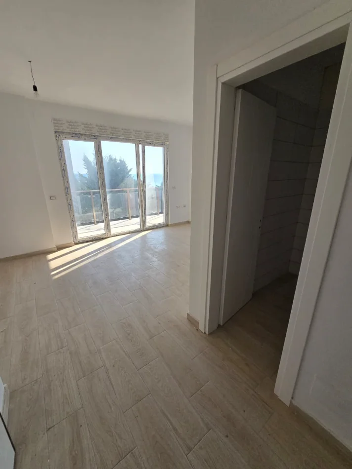 Lezhe, shitet apartament 1+1+Ballkon Kati 2, 65 m² 133.000 € (Rena e Hedhur, Lezhe)