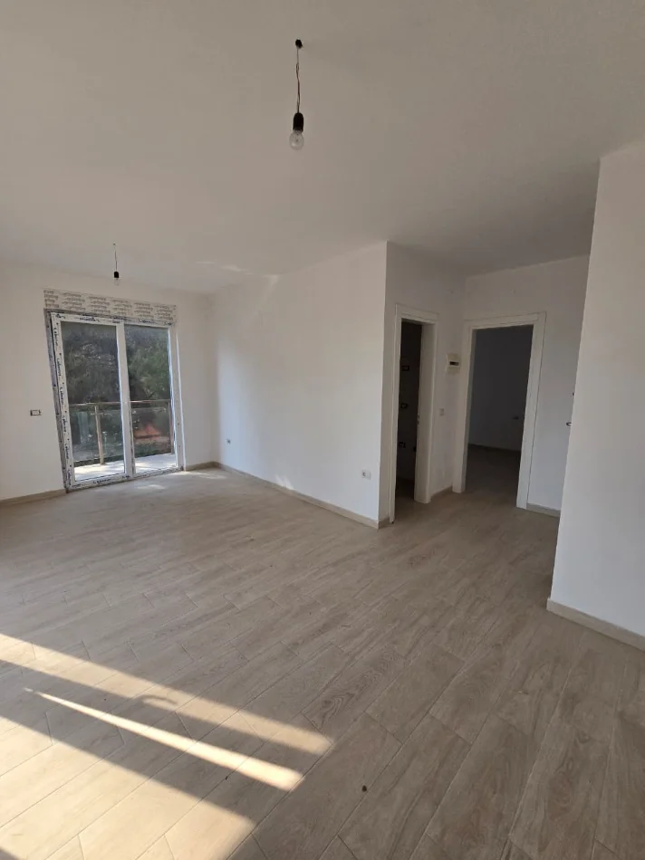 Lezhe, shitet apartament 1+1+Ballkon Kati 2, 65 m² 133.000 € (Rena e Hedhur, Lezhe)