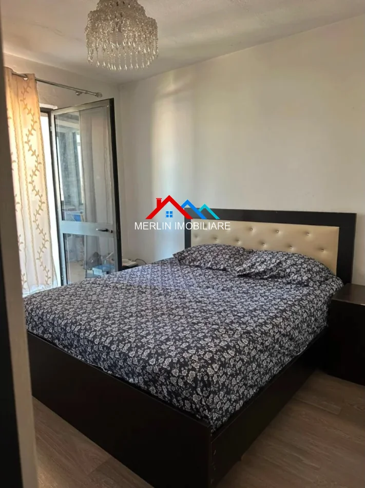 Tirane, jepet me qera apartament 2+1+Ballkon Kati 5, 80 m² (Rruga Fortuzit, Mine Peza)