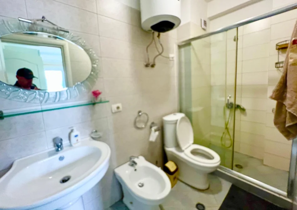 Tirane, jepet me qera apartament 2+1+Ballkon Kati 1, 100 m² 750 € (Kodra e Diellit 1)