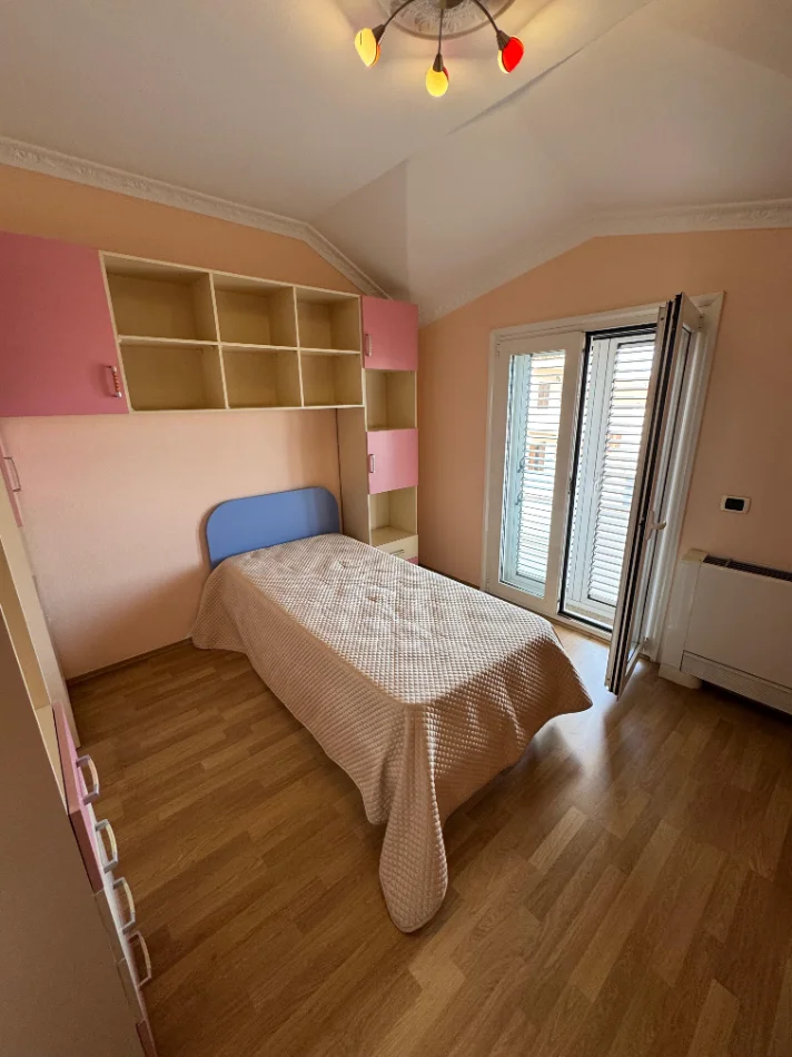 Tirane, shitet apartament Vile 3 Katshe Kati 3, 400.000 € (babrru)