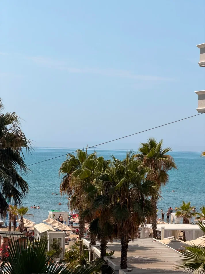 Durres, shes 2+1+Ballkon Kati 3, 