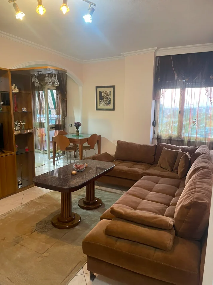 Tirane, jepet me qera apartament 2+1 Kati 7, 96 m² 750 € (Ish Stacioni i Trenit)