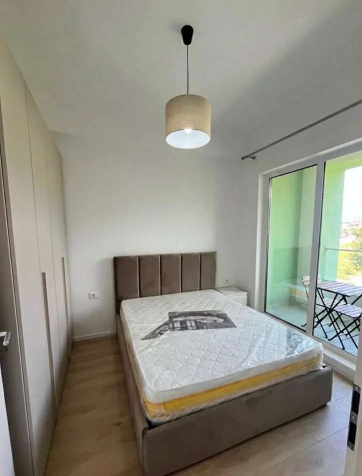 Tirane, jepet me qera apartament 1+1 Kati 3, (Ali Demi)