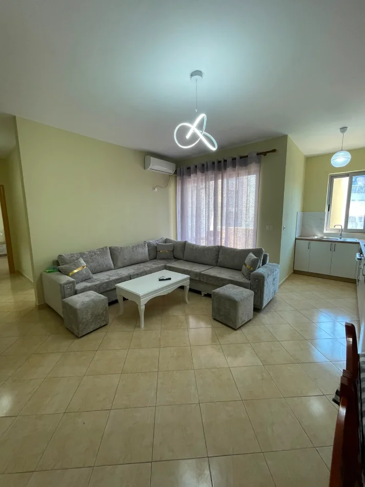Tirane, jepet me qera apartament 2+1+Ballkon Kati 2, 100 m² 550 € (Astir)