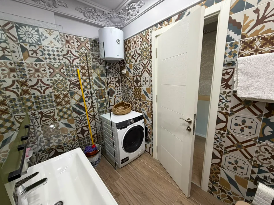 Tirane, jepet me qera apartament 1+1 Kati 9, (ASL)