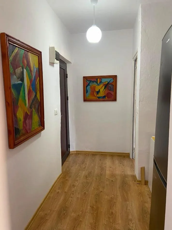 Tirane, jepet me qera apartament 1+1+Aneks+Ballkon Kati 2, 55 m² (Bulevardi Zogu i Pare)