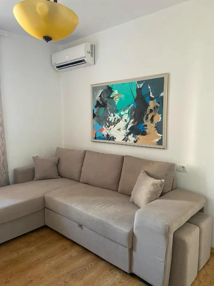 Tirane, jepet me qera apartament 1+1+Aneks+Ballkon Kati 2, 55 m² (Bulevardi Zogu i Pare)