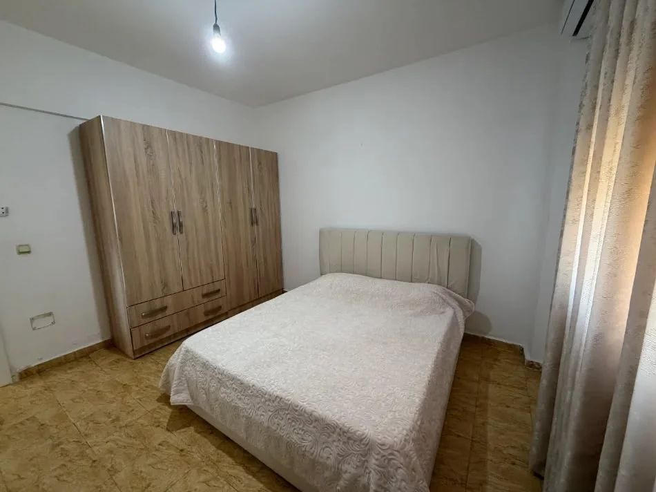 Tirane, jepet me qera apartament 2+1+Aneks+Ballkon Kati 4, 70 m² 600 € (Don Bosko)