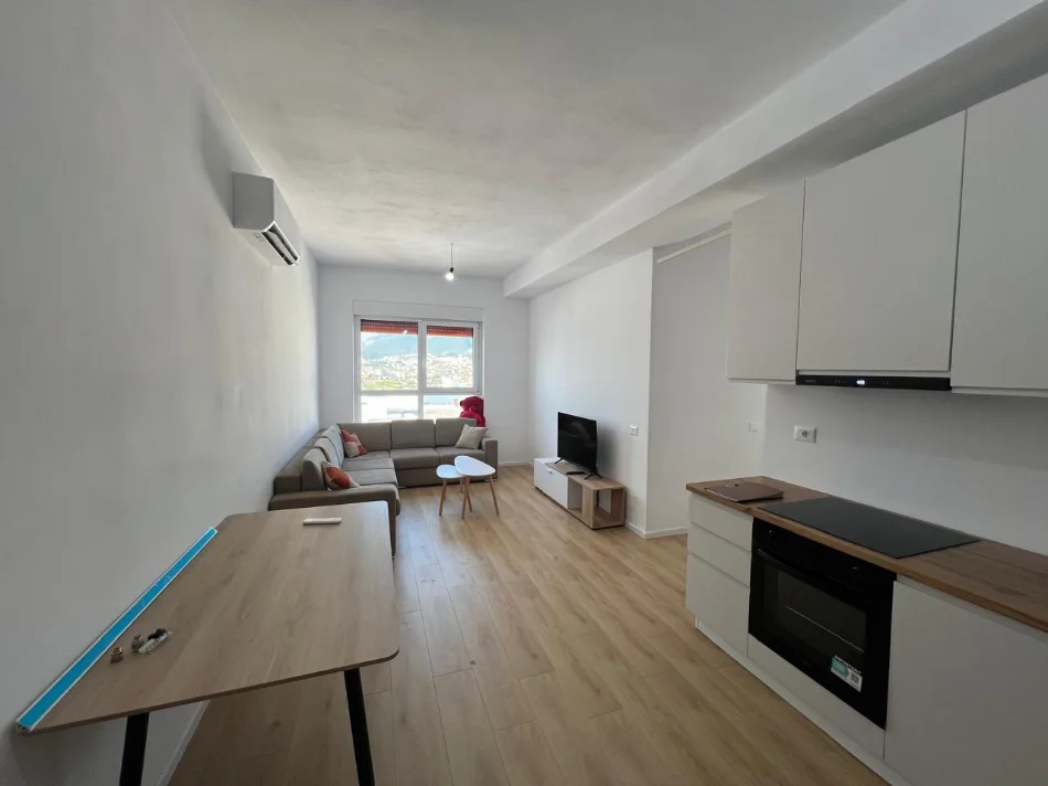 Tirane, jepet me qera apartament 2+1 Kati 9, 73 m² 518 € (Kompleksi Kadiu, Ali Demi, Tiranë.)