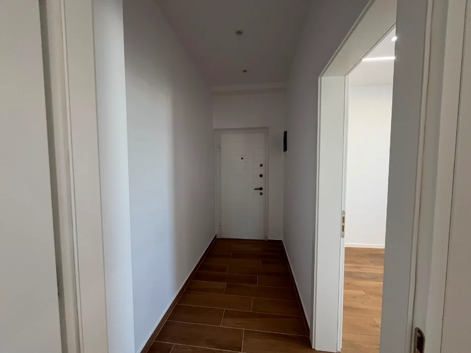 Tirane, shitet apartament 2+1+Ballkon Kati 4, 64 m² 168.000 € (Rr. e Dibres, Perballe Shkolles 9-vj. Misto Mane)