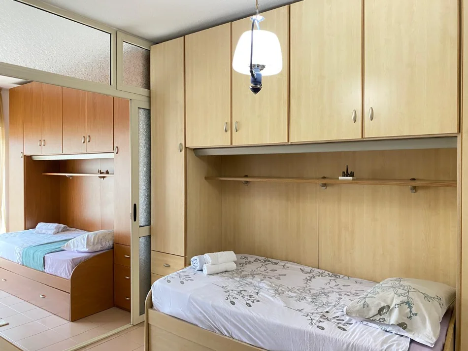 Tirane, jepet me qera apartament Dublex Kati 3, 130 m² 1.350 € (RRUGA E ELBASANIT)
