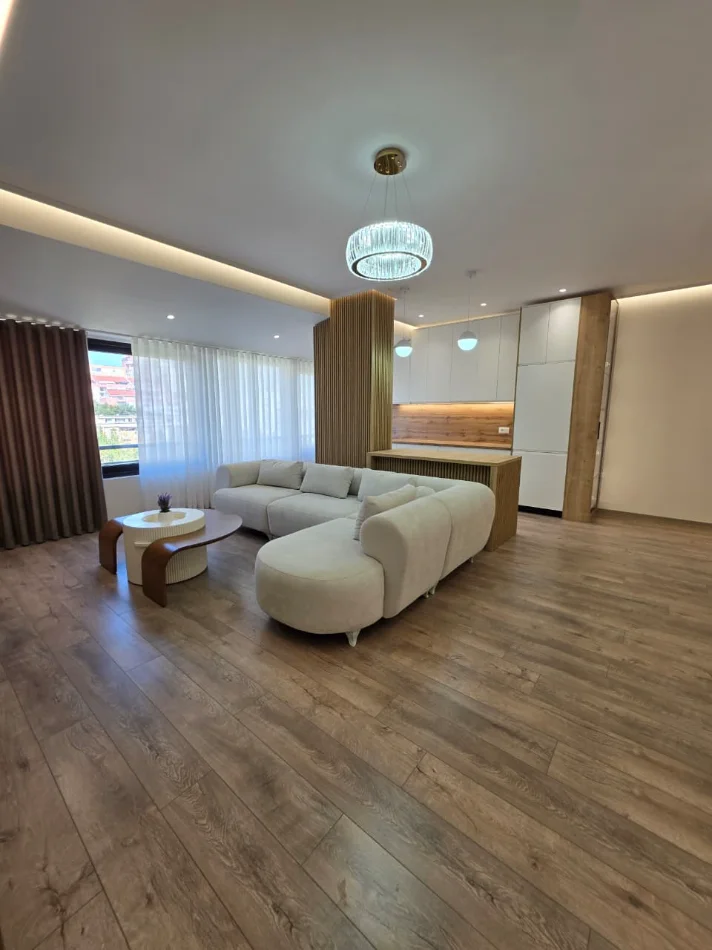 Tirane, shitet apartament 2+1 Kati 4, (Liqeni i Thate)