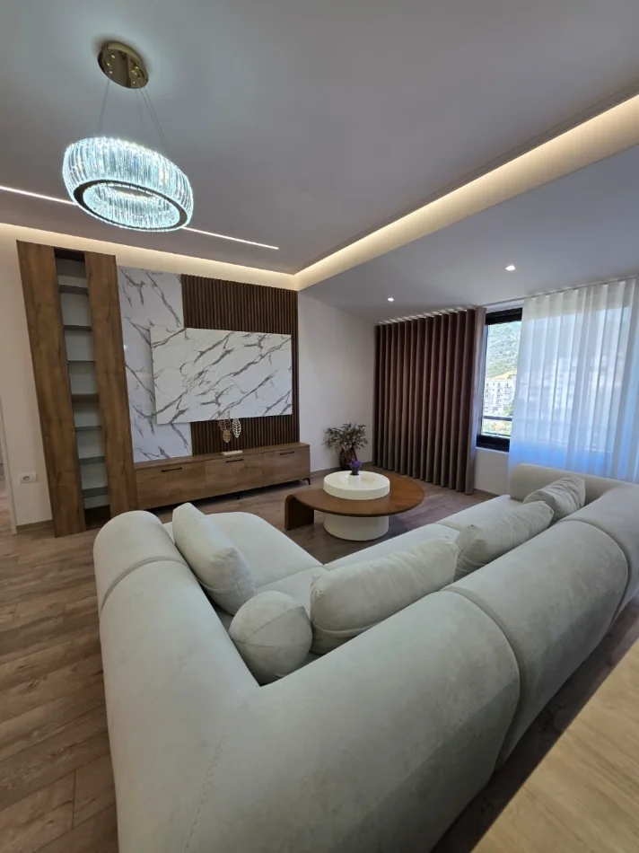 Tirane, shitet apartament 2+1 Kati 4, (Liqeni i Thate)