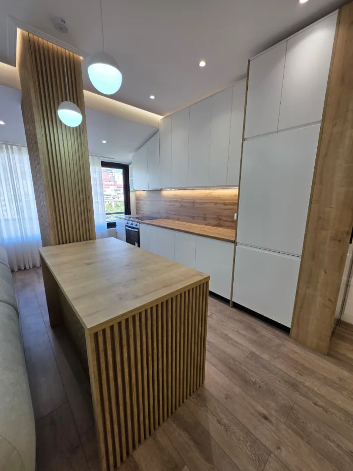 Tirane, shitet apartament 2+1 Kati 4, (Liqeni i Thate)