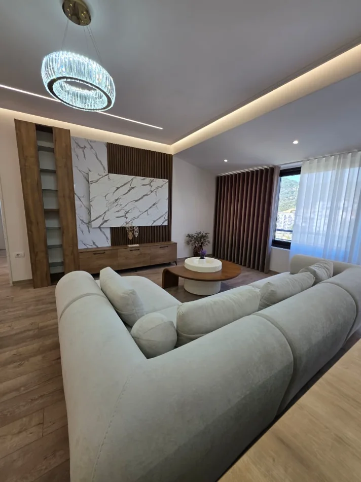 Tirane, shitet apartament 2+1 Kati 4, (Liqeni i Thate)