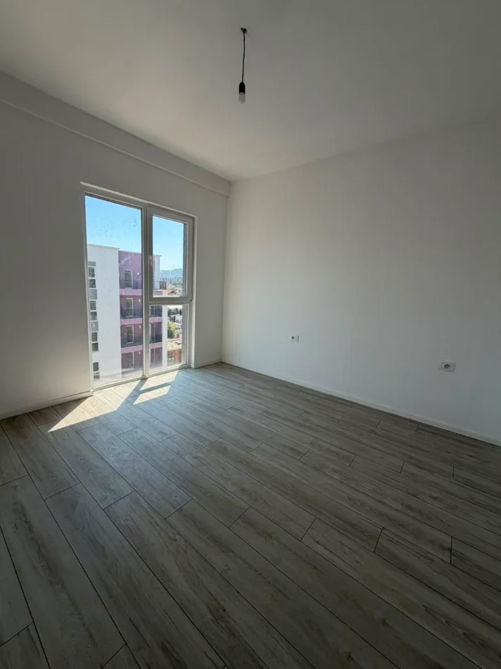 🏡 OKAZION | SHITET APARTAMENT 2+1+2 – TIRANA ENTRY Ish Dogana