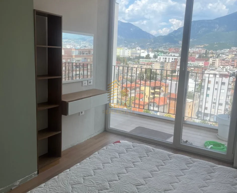 Tirane, jepet me qera apartament 2+1+Ballkon Kati 9, 130 m² 850 € (Pazari i Ri)