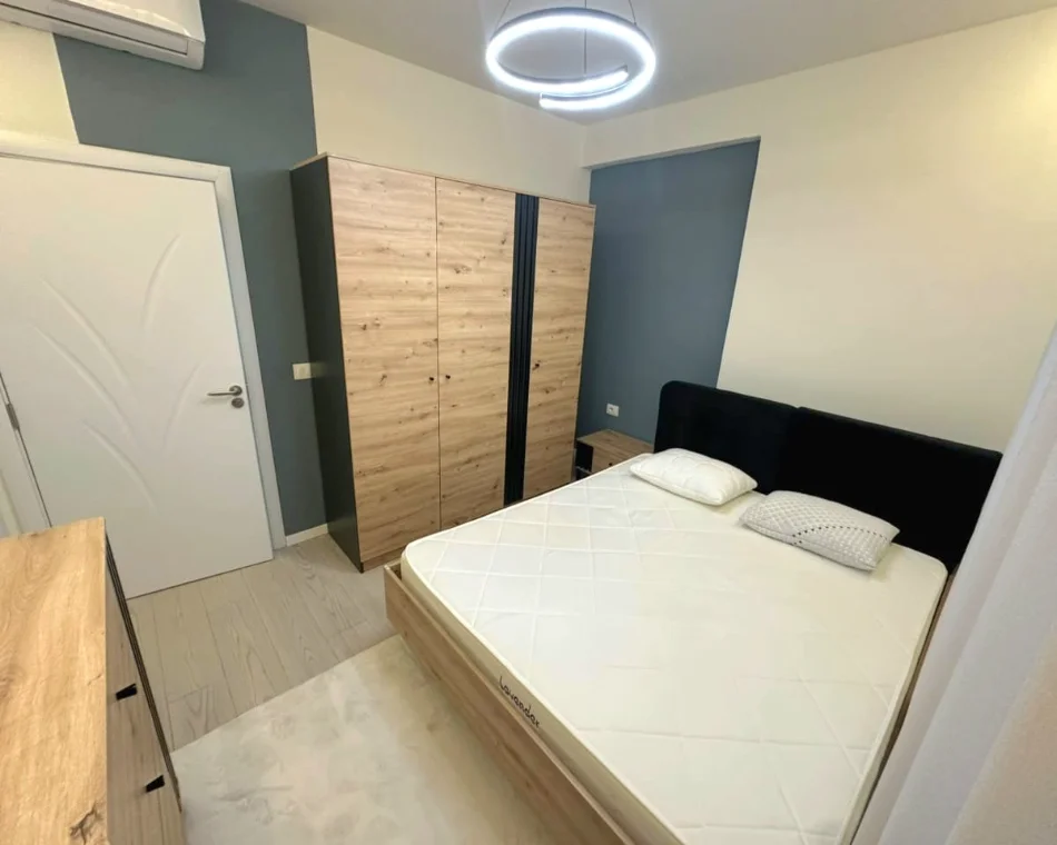 Tirane, jepet me qera 2+1 Kati 2, 70 m² 685 € (Përballë Trinity, pranë Stacionit të Trenit)